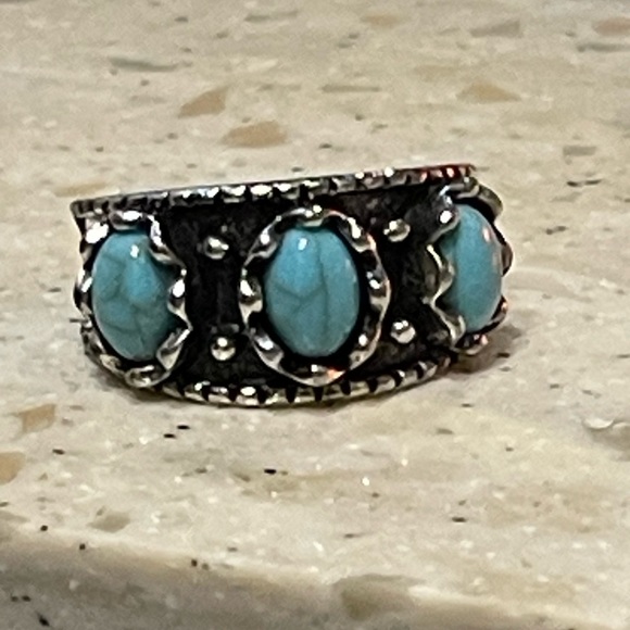 ⭐️🌵🌙 Silver & faux Turquoise Ring bohemian ring - Picture 12 of 17